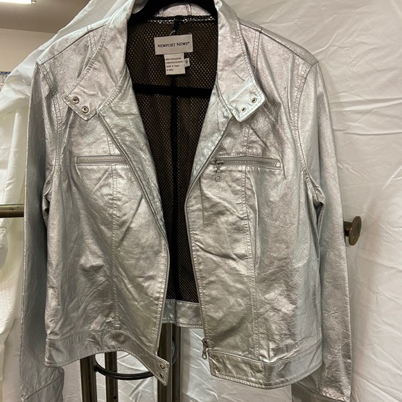 Jacket - Picture 2 of 3